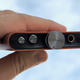 De izquierda a derecha: el botón Power Match, el botón XBASS, la perilla para controlar el volumen y encender el hip-dac2, el puerto balanceado de 4,4mm, y el puerto no balanceado de 3,5mm.